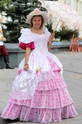 Платье бальное бело-розовое