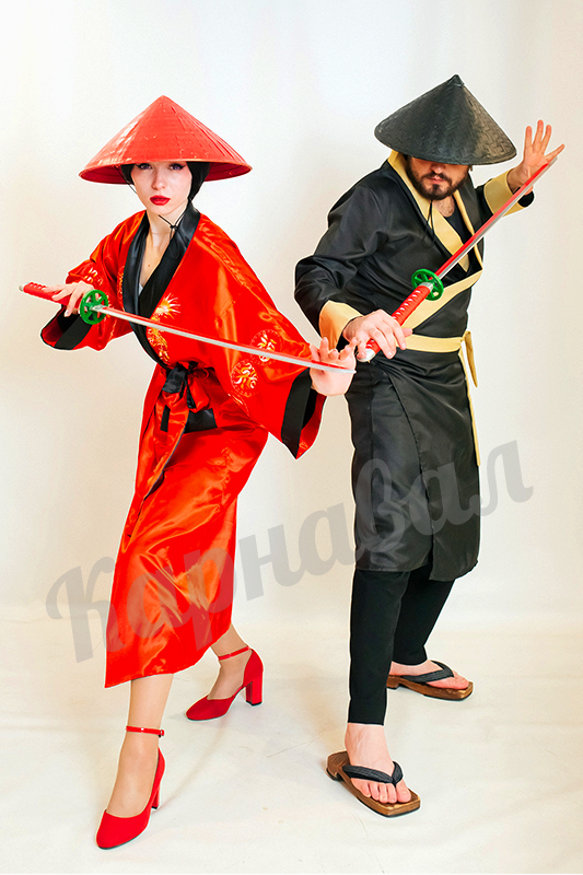 Китайское женское кимоно с драконом